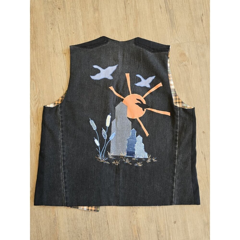 Handmade Vintage 80's Dark Wash Denim Patchwork Alberta Canada Scene Vest XL‎